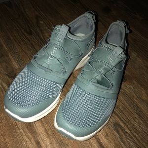 under armour athletic shoes